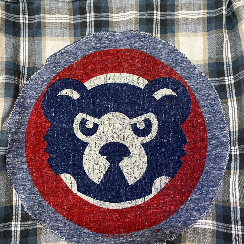 CHICAGO CUBS Plaid Cotton Handsewn Shirt - Medium - Picture 2 of 4